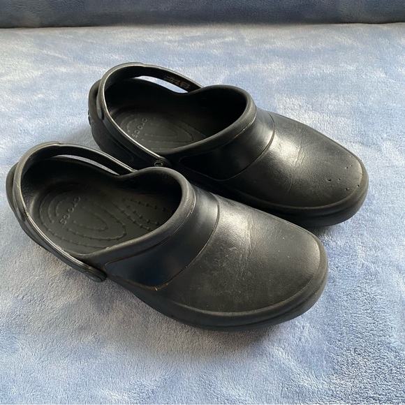 CROCS WOMEN’S MERCY WORK CLOG - Picture 3 of 12